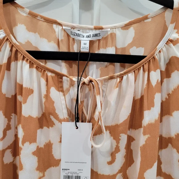 NWT Elizabeth and James Blouse - Picture 6 of 6